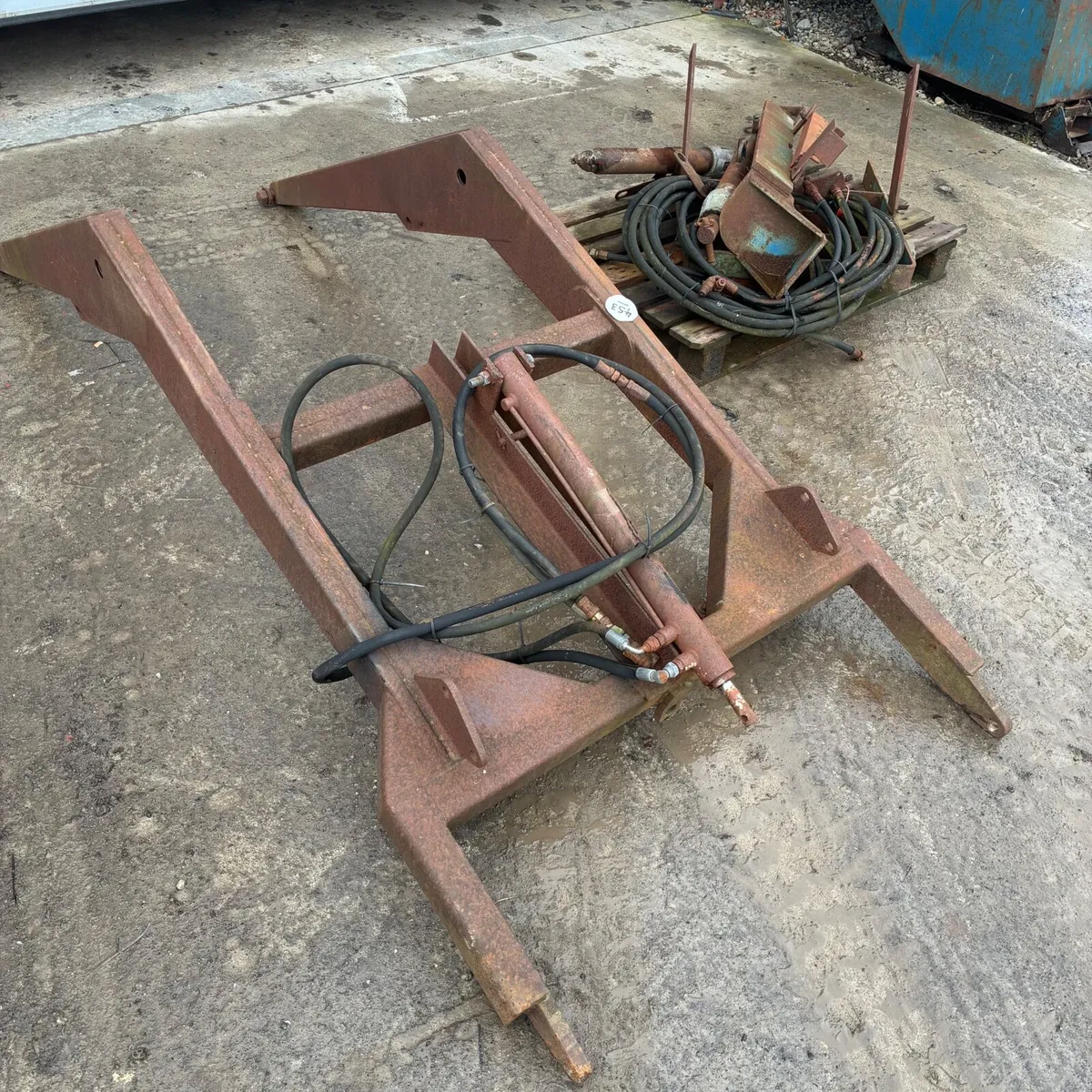 Ford 4000 front loader - Image 2