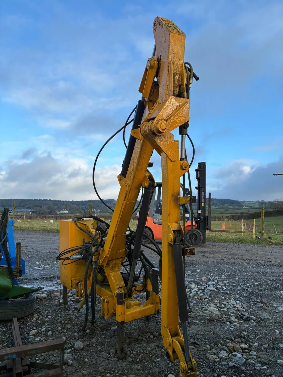 Hedge cutter - Image 1