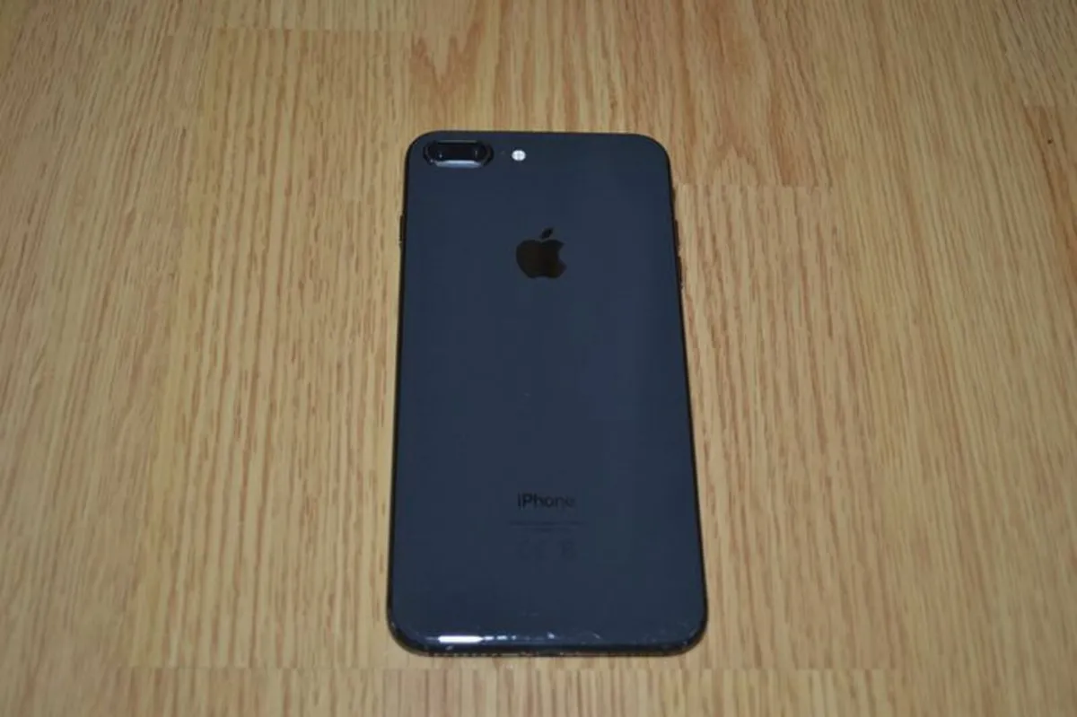 iPhone 8 Plus Black 64GB Unlocked - Image 2