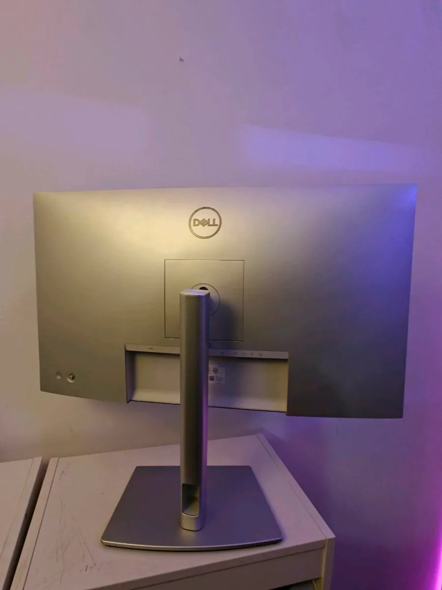 Dell U2722d  27” QHD Monitor - Image 3