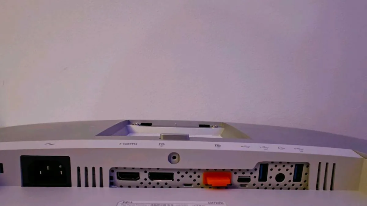 Dell U2722d  27” QHD Monitor - Image 4