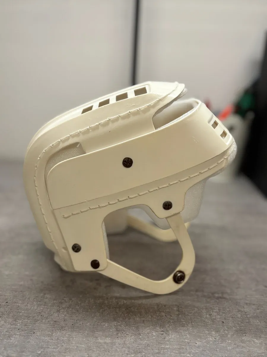 Canadien white oldstyle helmet (cooper) - Image 2