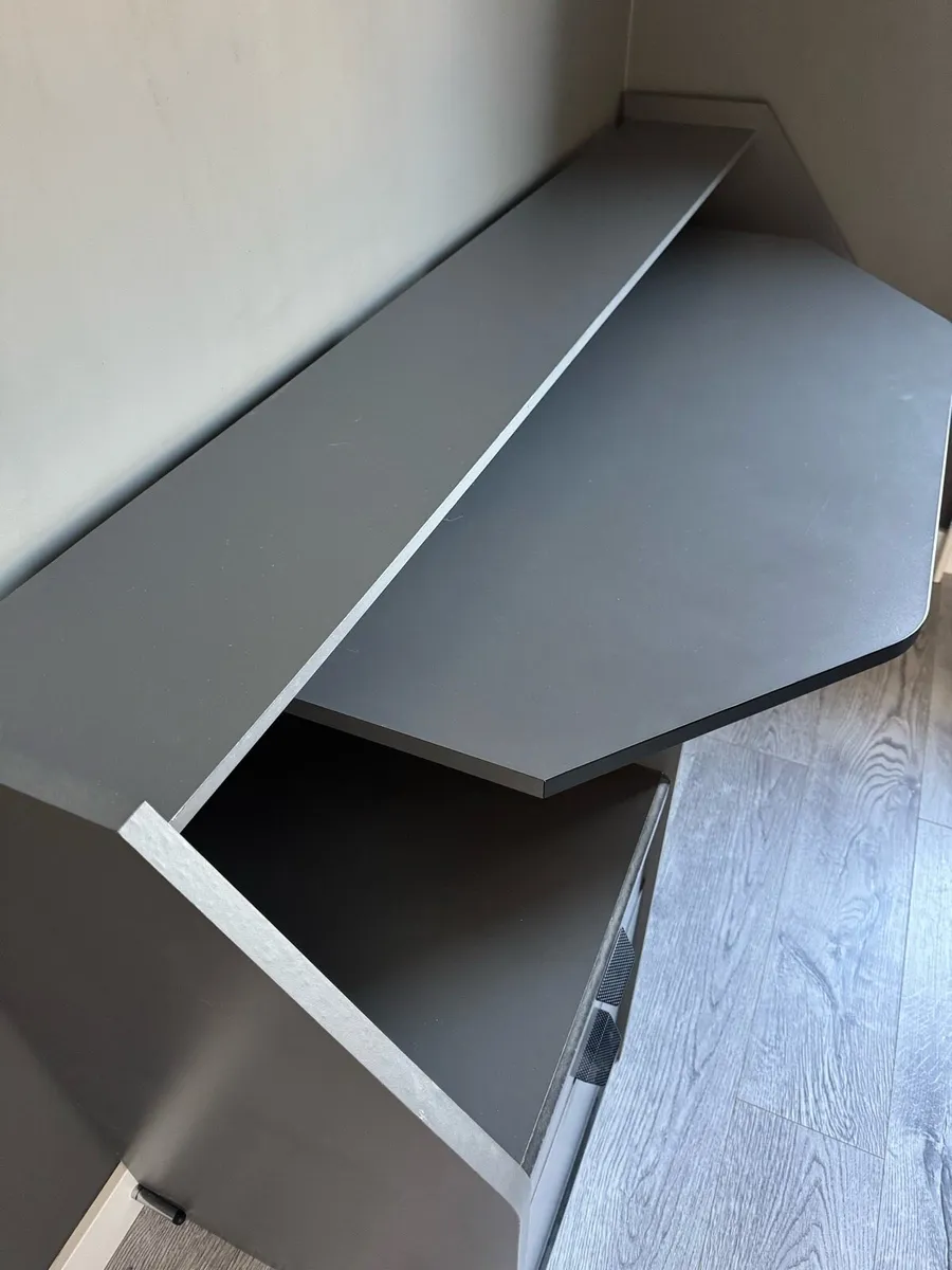 Gaming Desk - Image 4