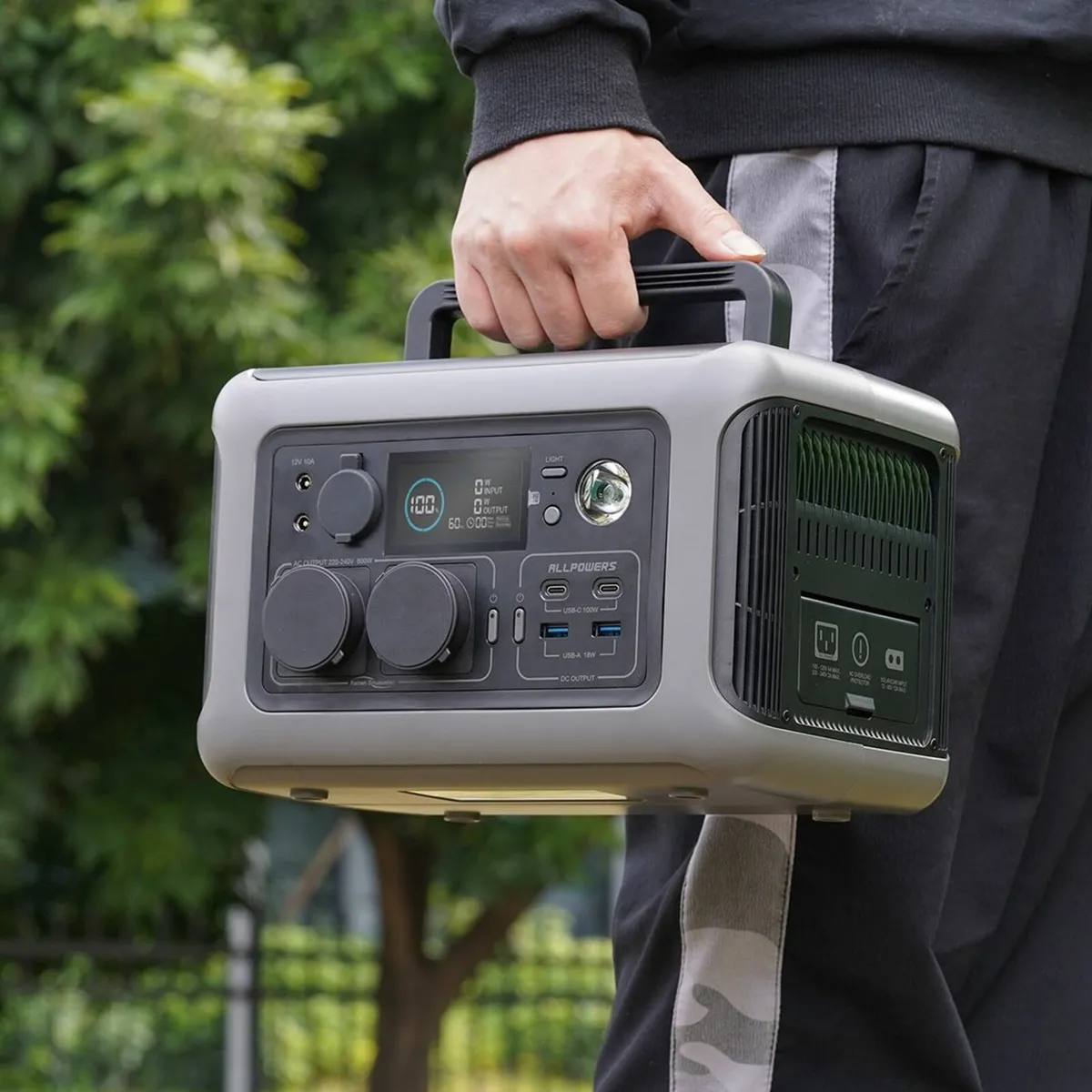 NEW 700/600W 504Wh Portable power station(s) - Image 4