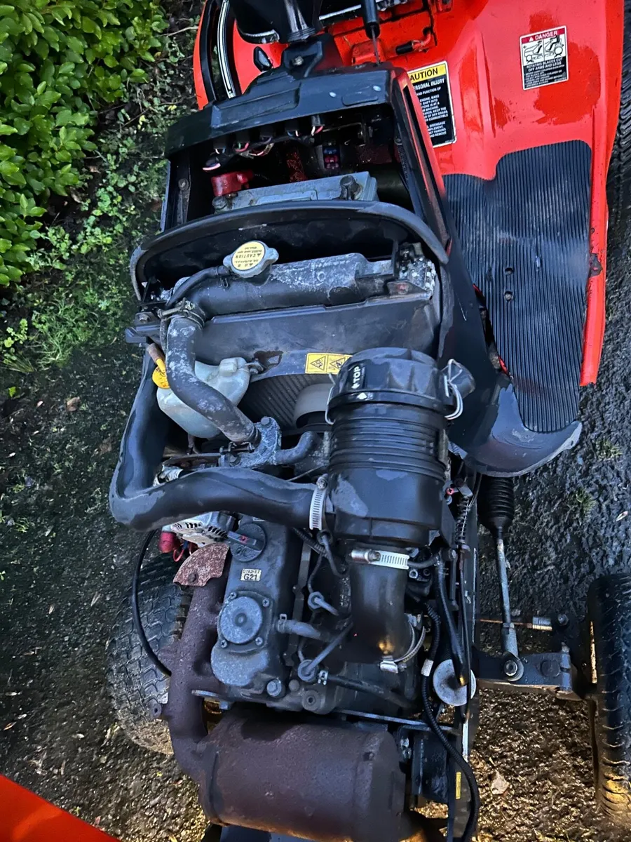 Kubota gt161 lawnmower - Image 2