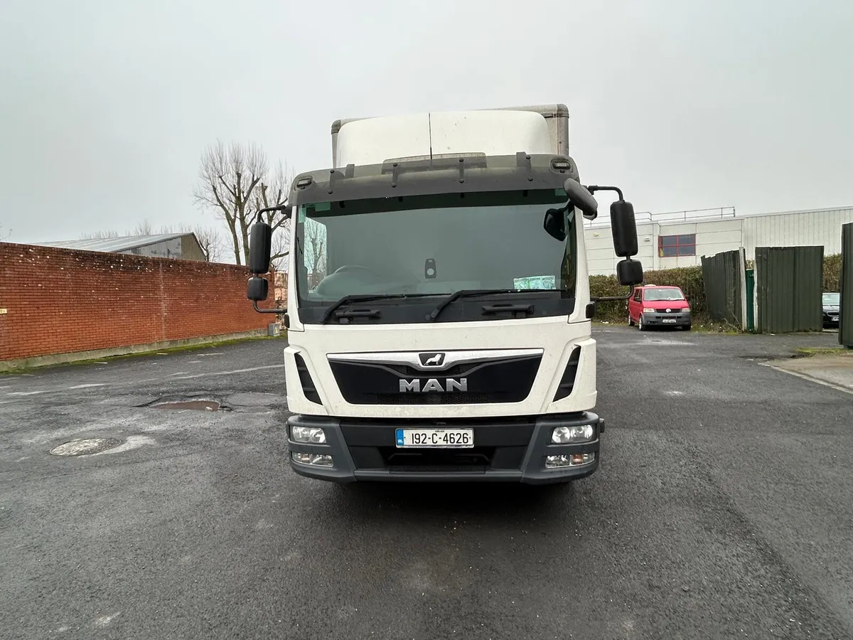 Man  T G L 12 ton - Image 3