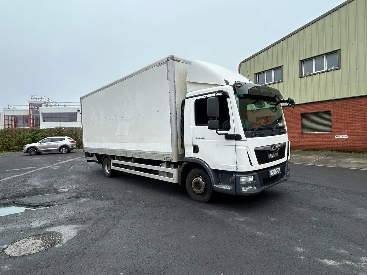 Man  T G L 12 ton - Image 4