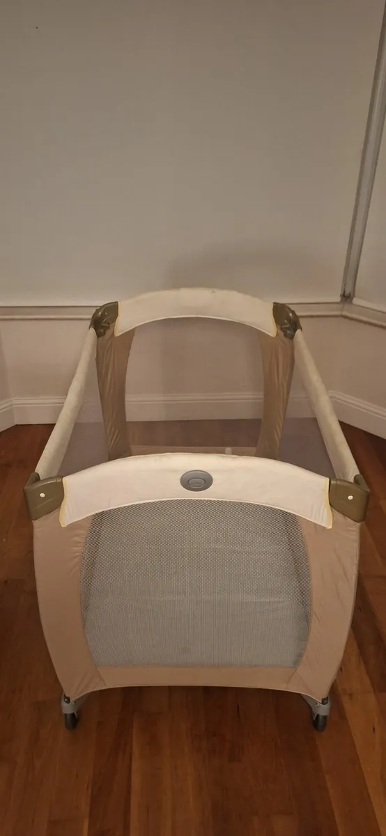 Travel cot - Image 4