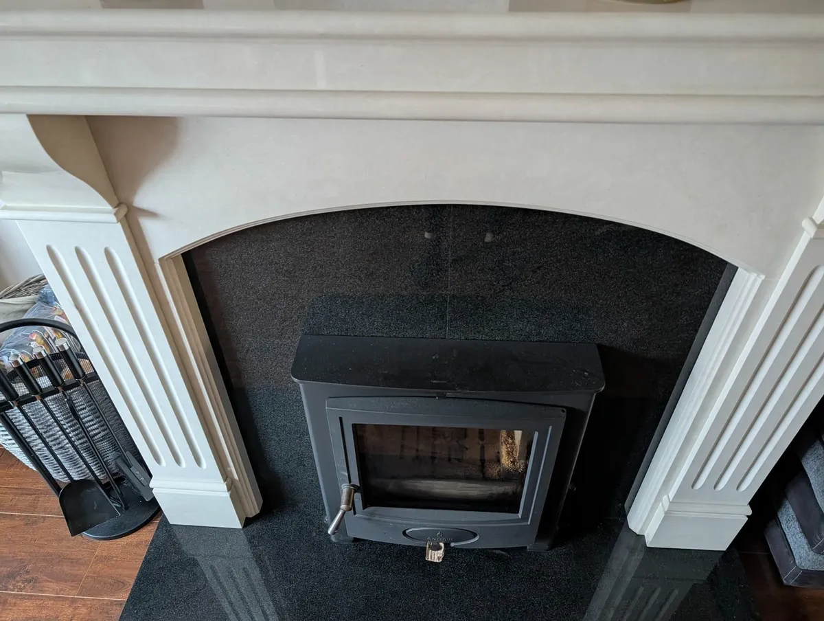 Marble fireplace and mantel - Image 2