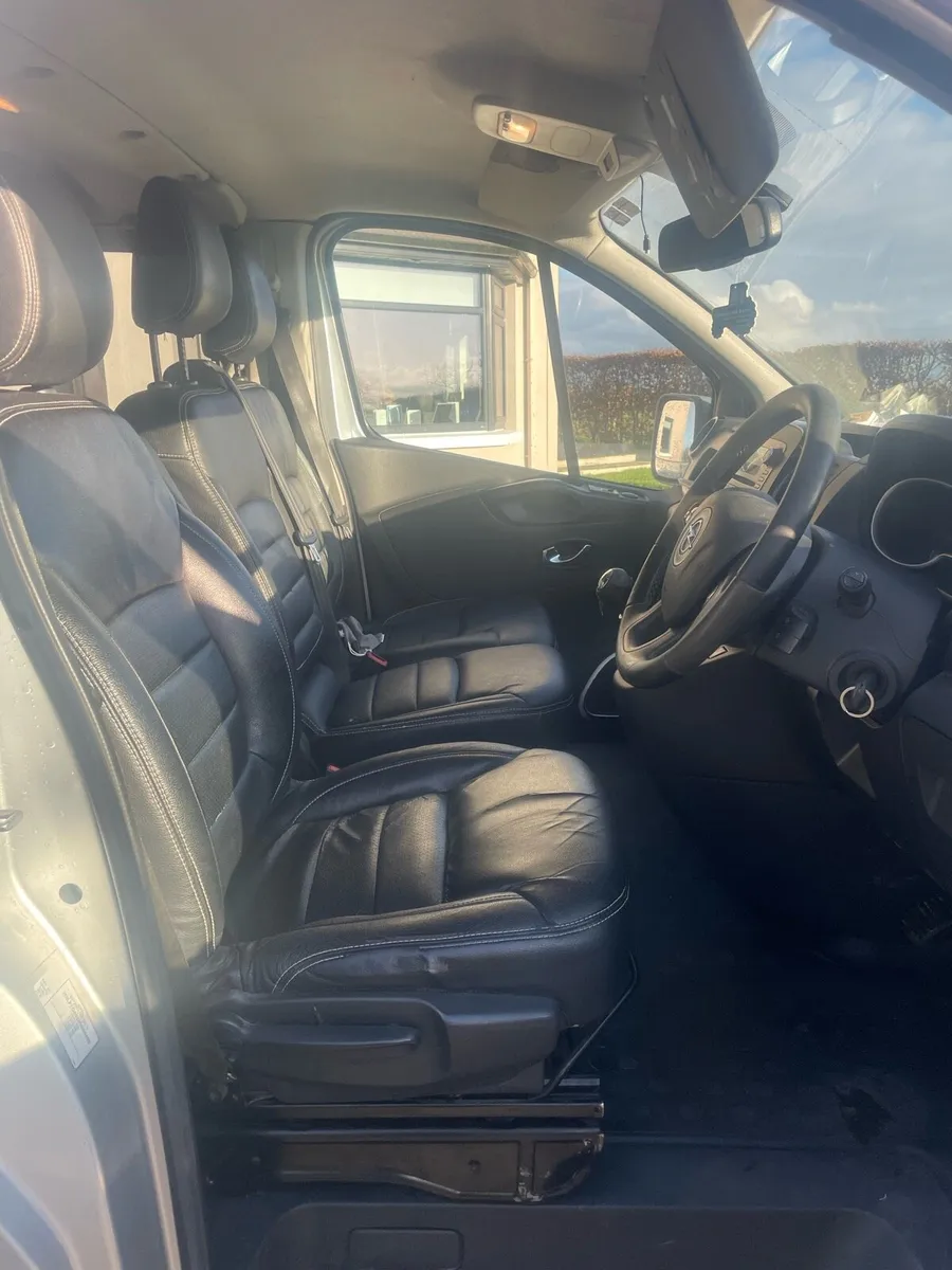 Crew cab vivaro - Image 4