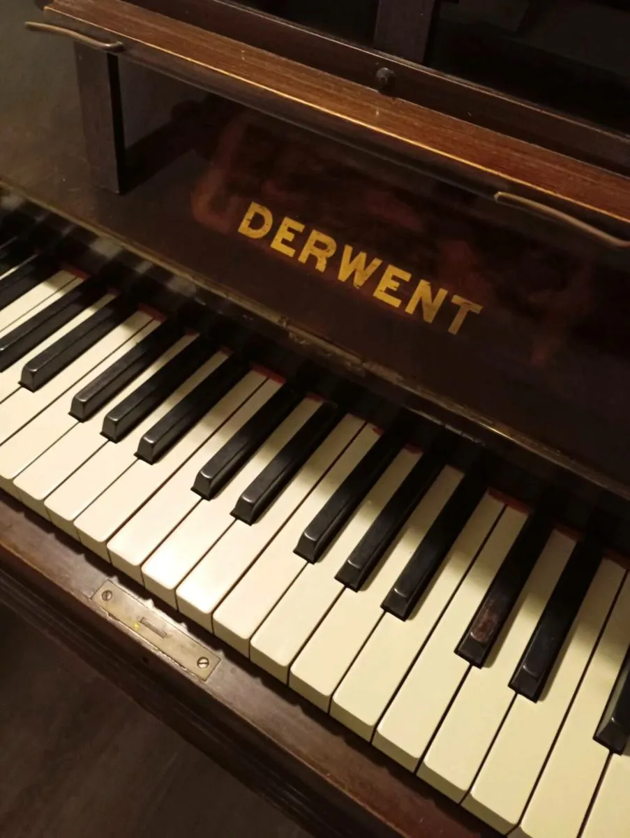 Upright Piano - Image 4