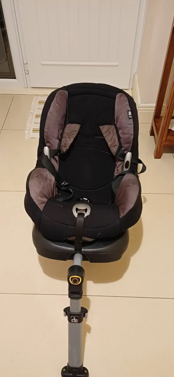 Childs car seat - Image 1