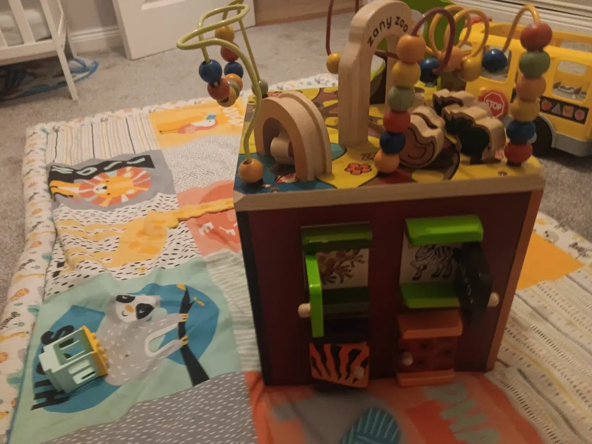 Zany zoo activity box - Image 2