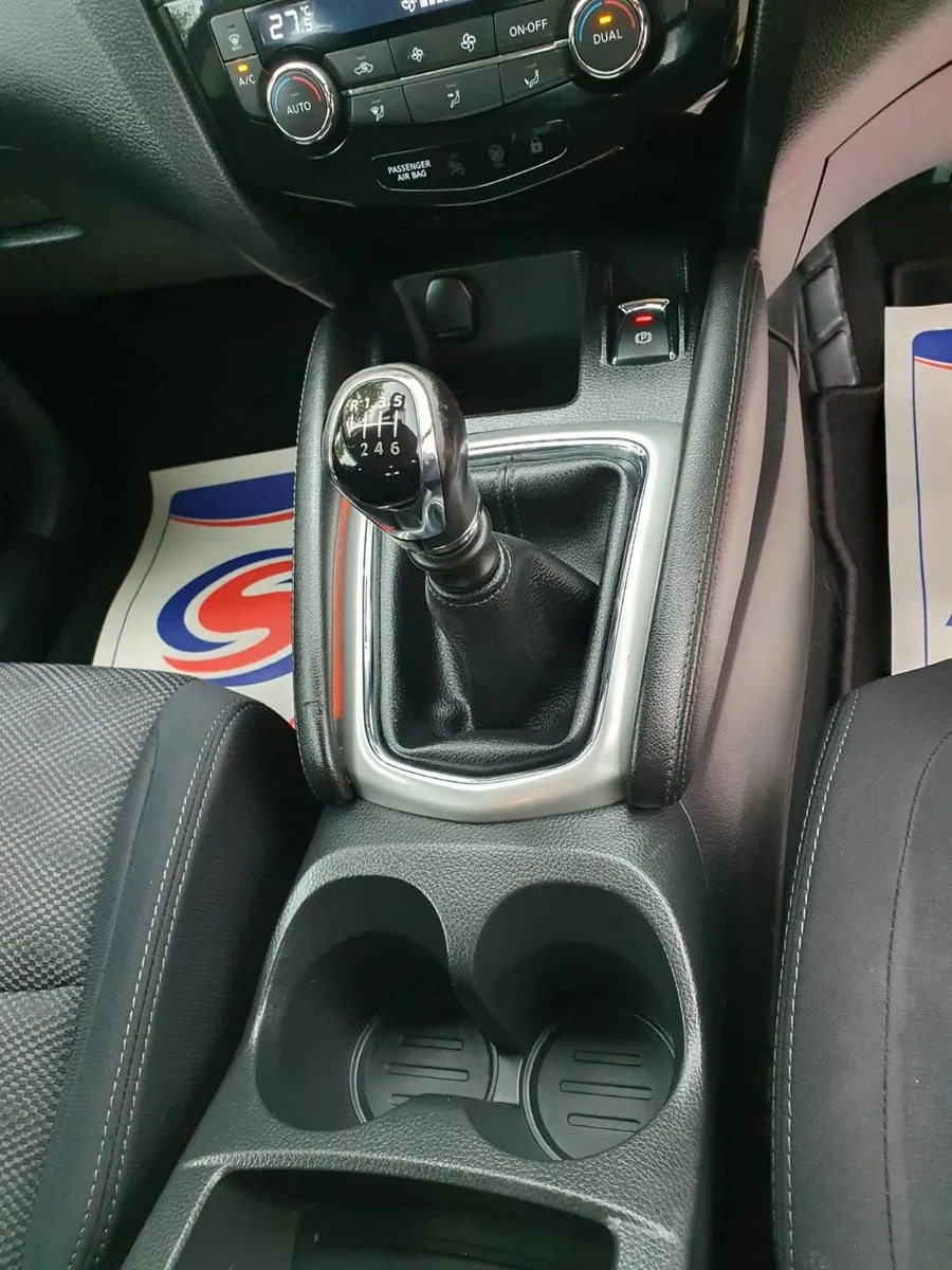 Nissan Qashqai 2015 - Image 3