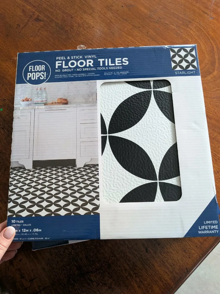 Vinyl Tiles - Image 1