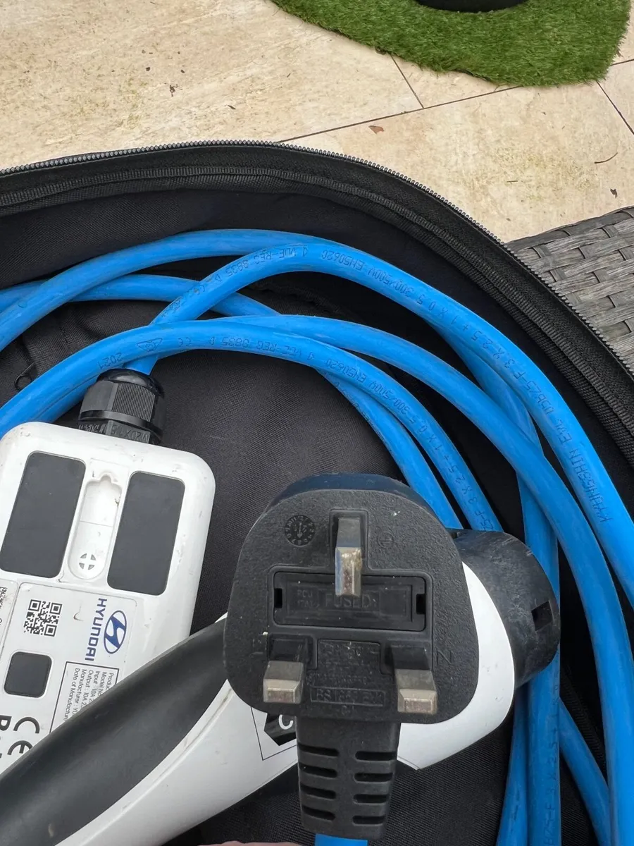 Electric Car Charging Cable Hyundai - Image 2