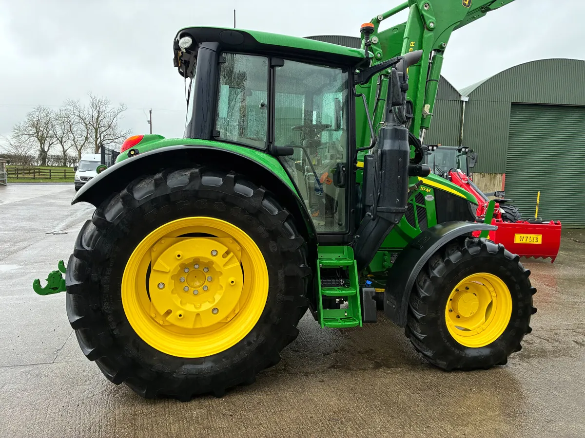 John Deere 6120M - Image 3