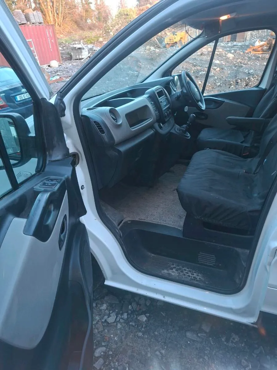 2019 Renault trafic (ON HOLD) - Image 2