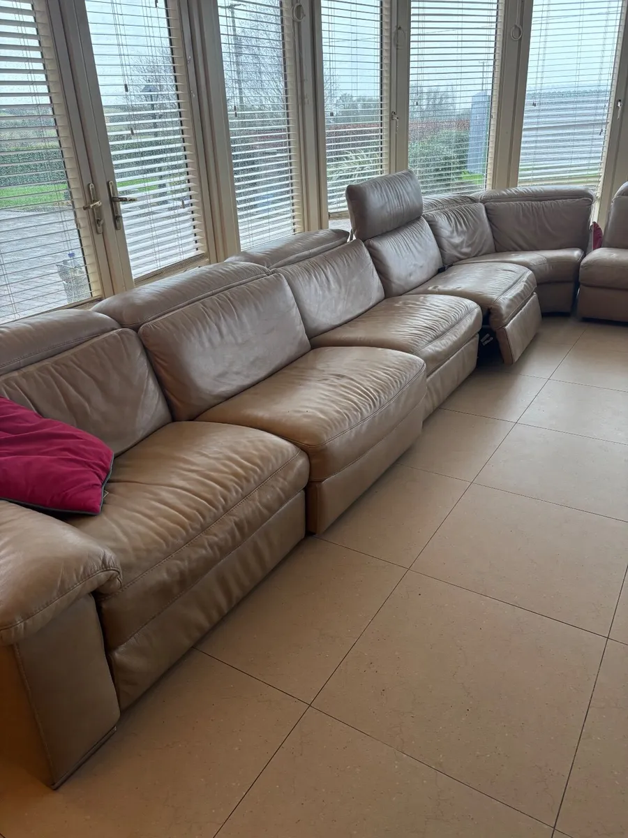 Couch /sofa - Image 2