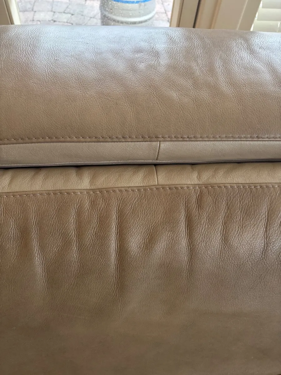 Couch /sofa - Image 4