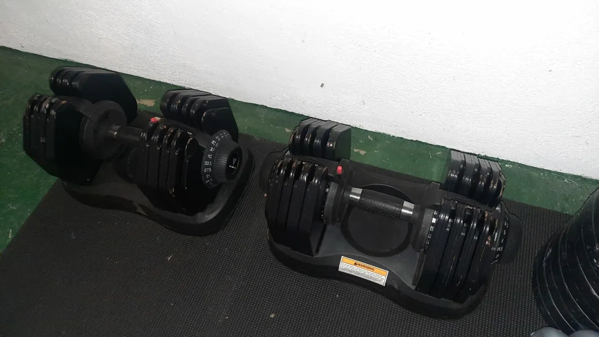 Treadmill and weights - Image 3