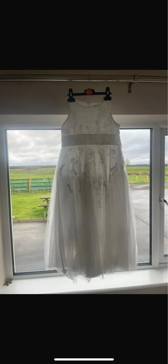 Communion dress age 9 - Image 1