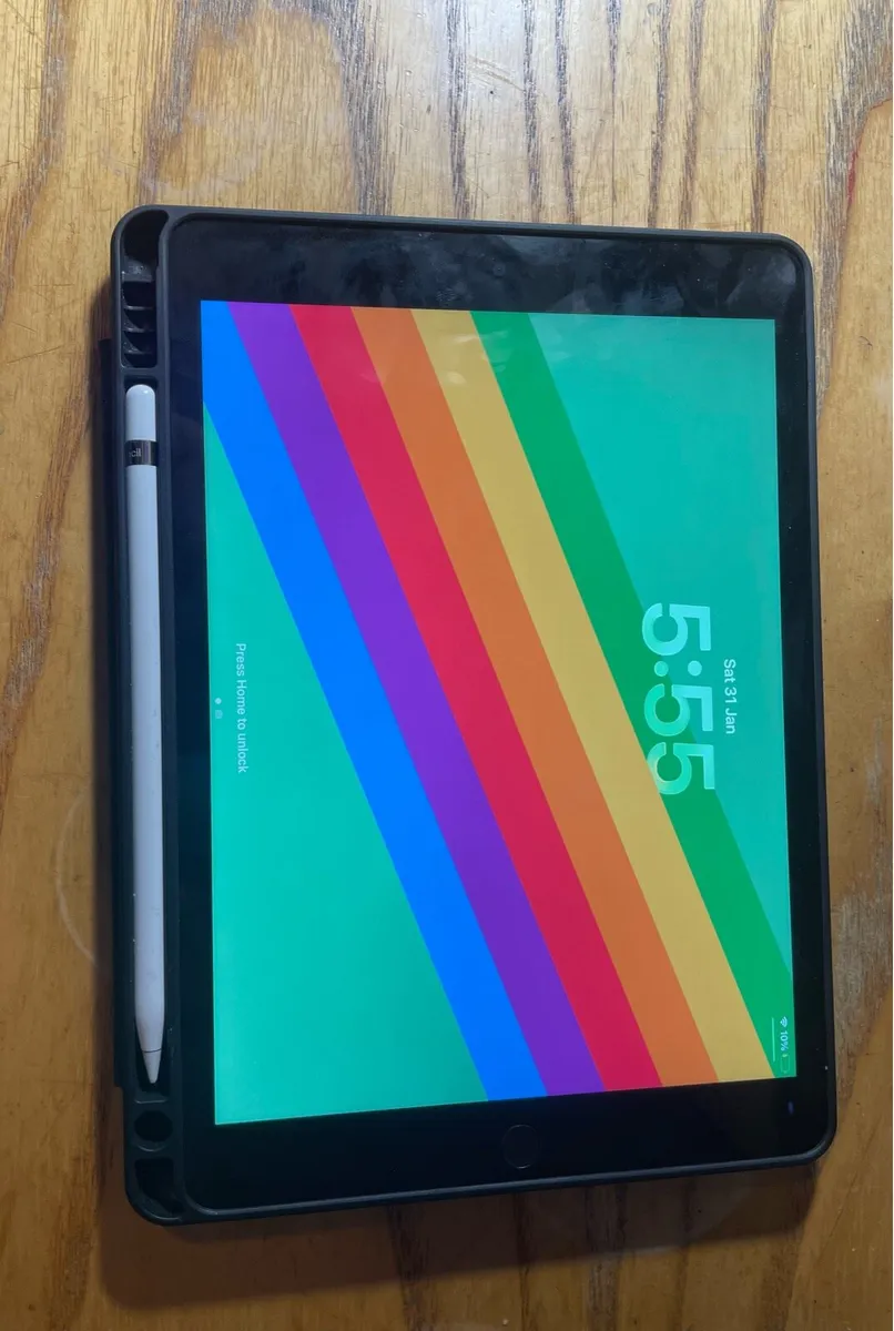 iPad 9th & Apple Pen - Image 1