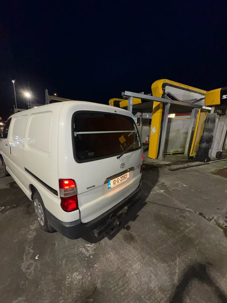 Toyota hiace - Image 3