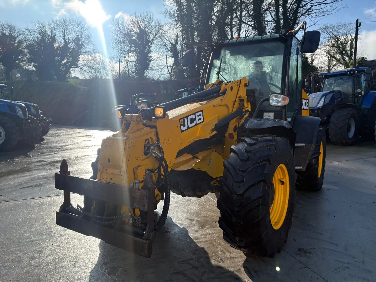 2018 JCB 320s Loader - Image 3