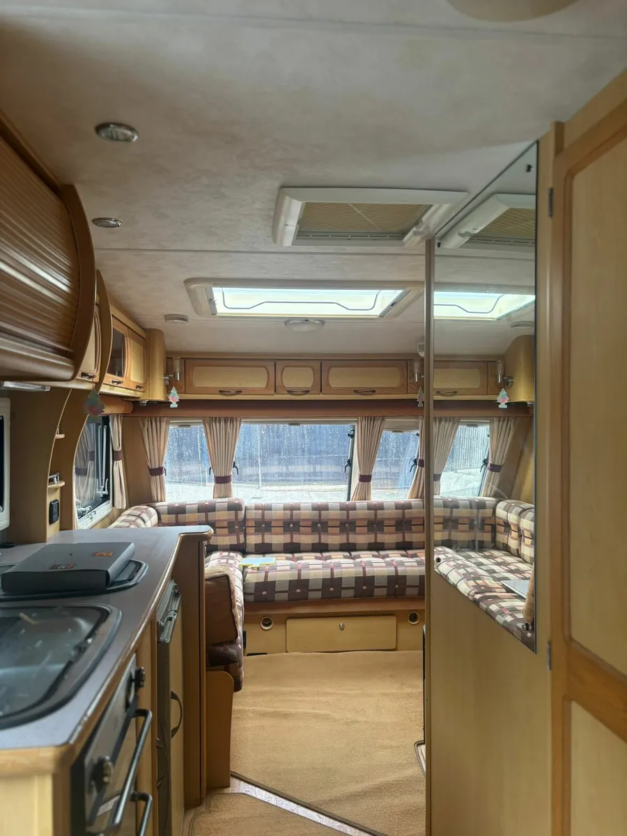 09 Eldiss 5/6 berth & Awning - Image 4