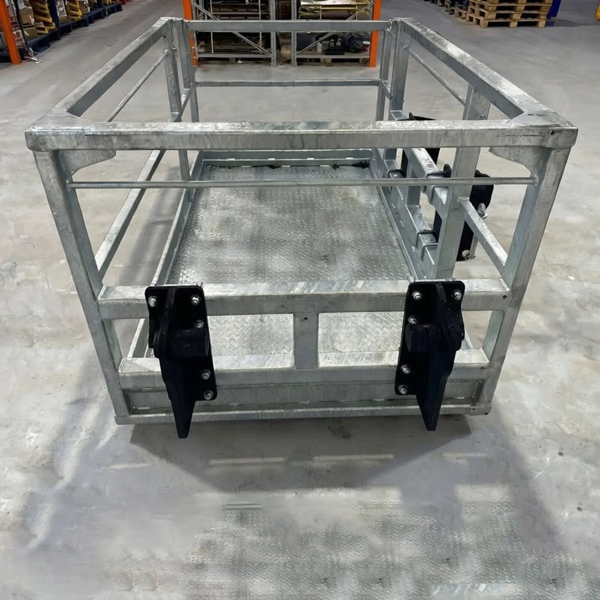 8x4 Safety cage / baskets Brackets Both Sides - Image 2