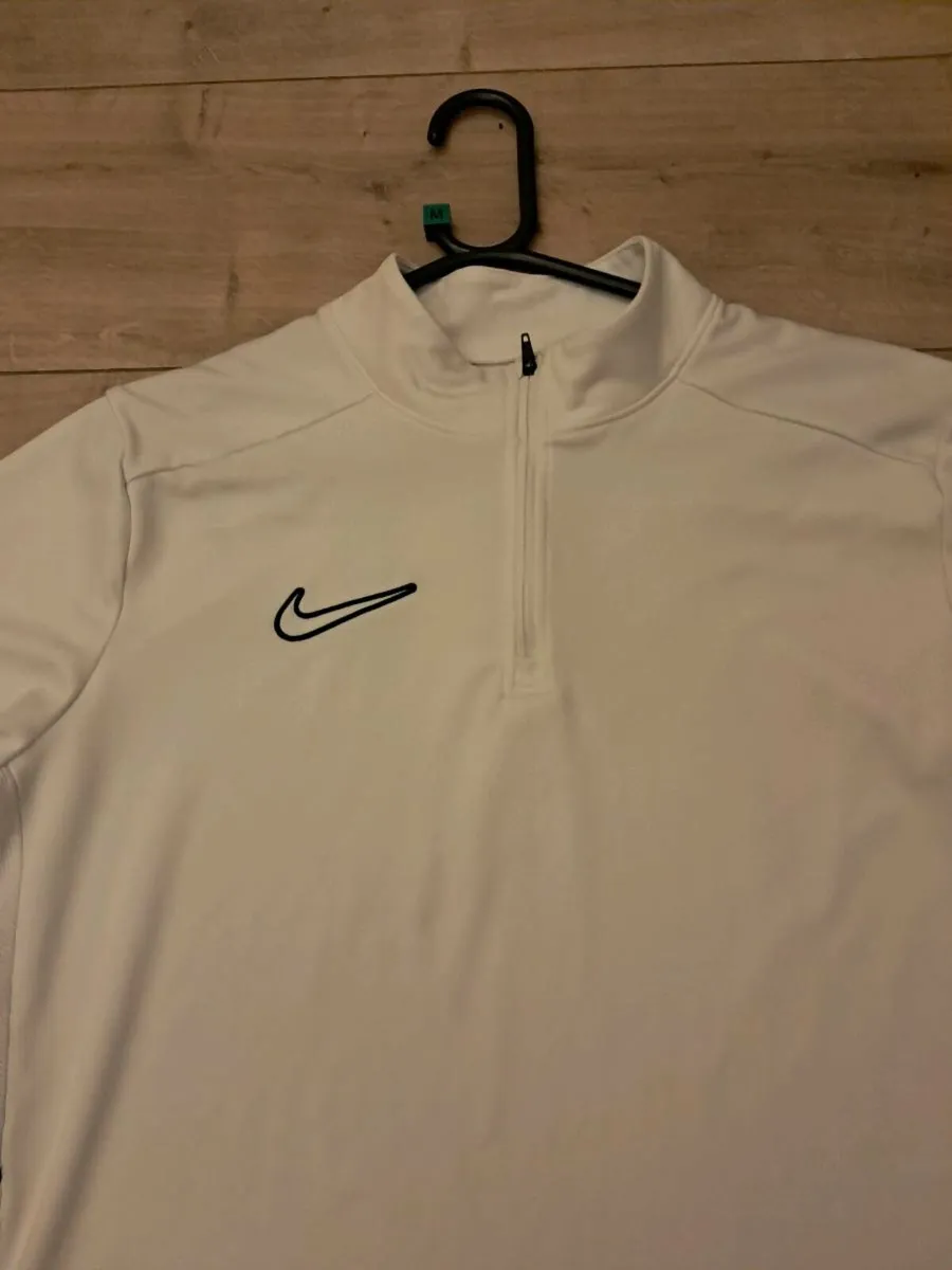 New Nike zip up - Image 3
