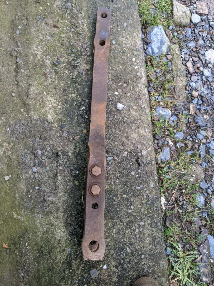 Tractor miscellaneous - Image 1