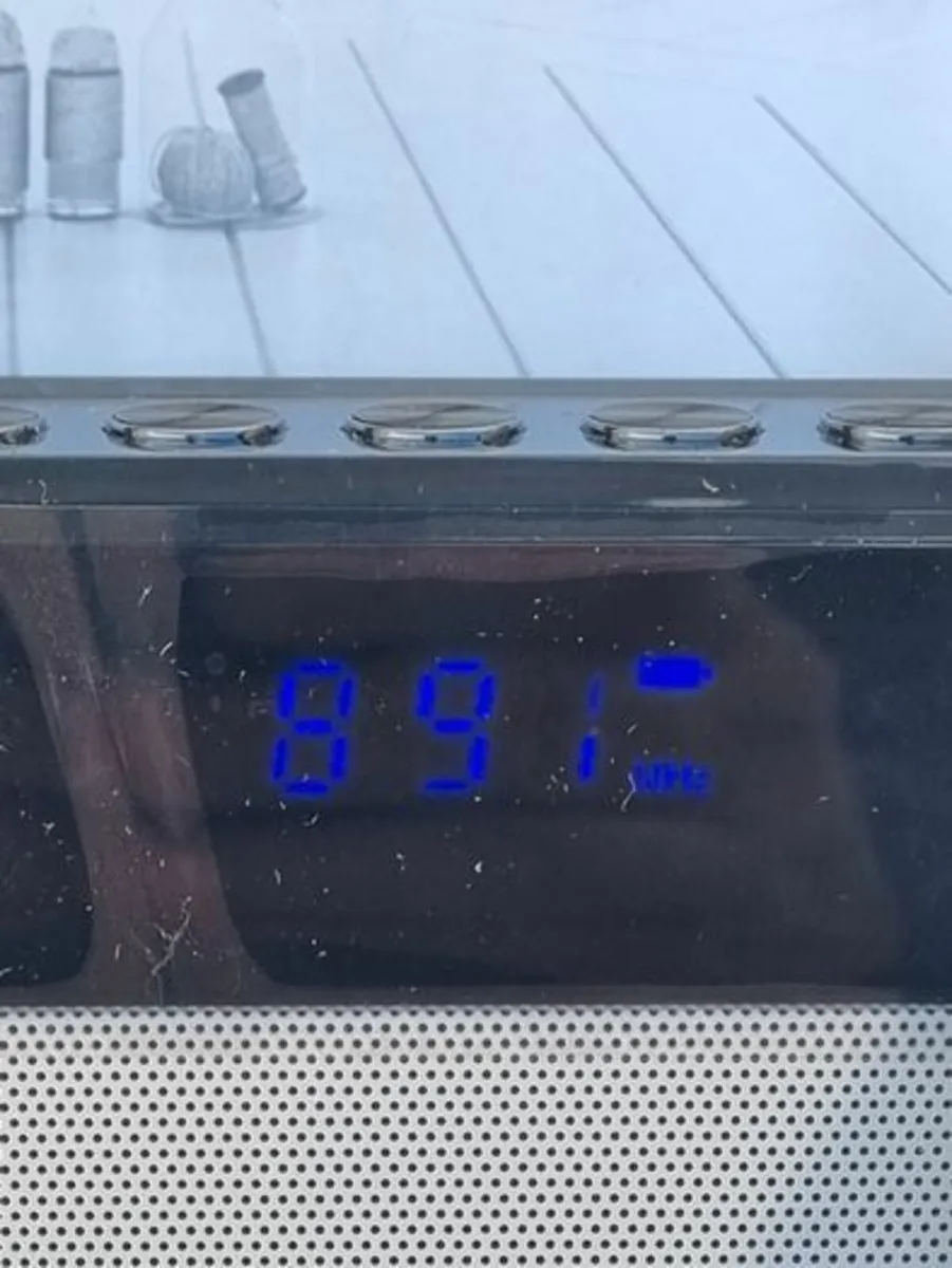 Roadstar TRA-570US/BT portable radio - Image 3