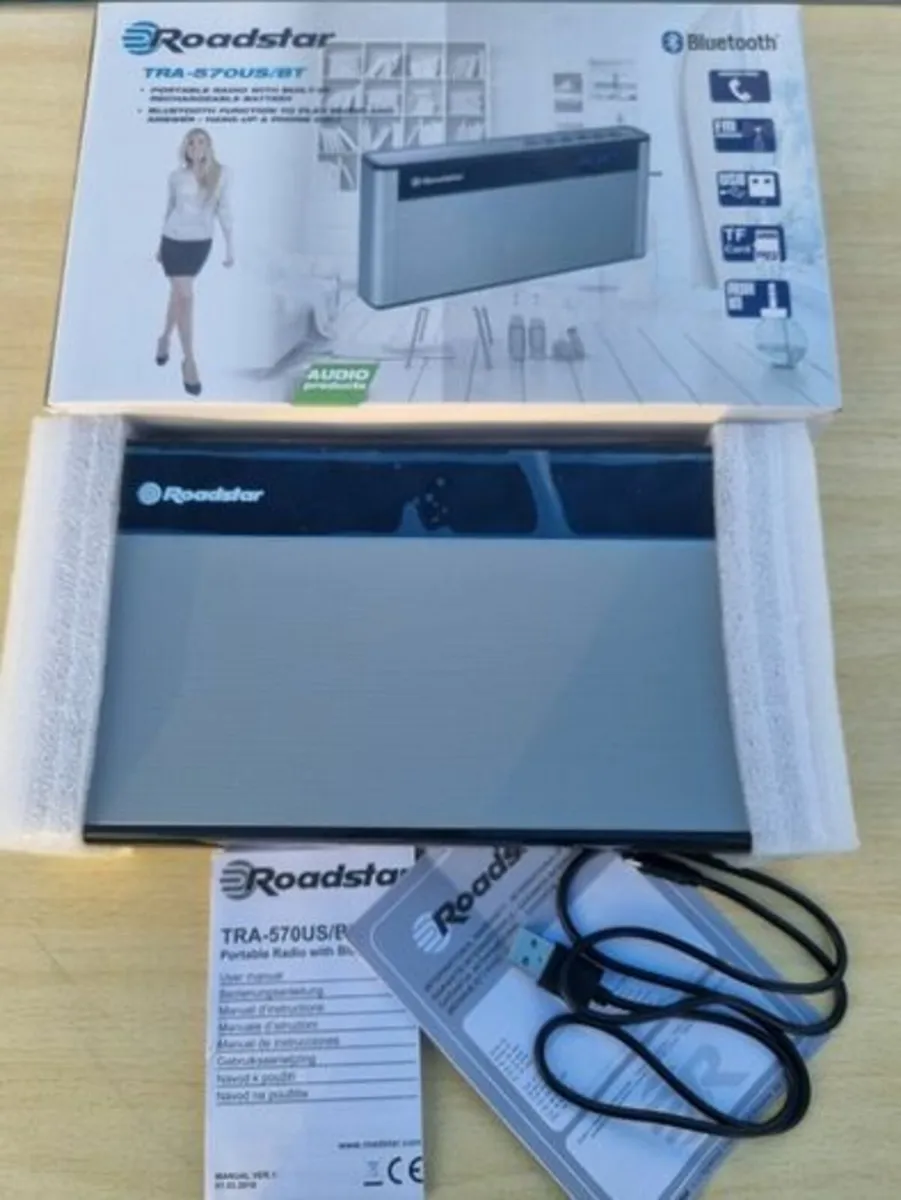 Roadstar TRA-570US/BT portable radio - Image 2