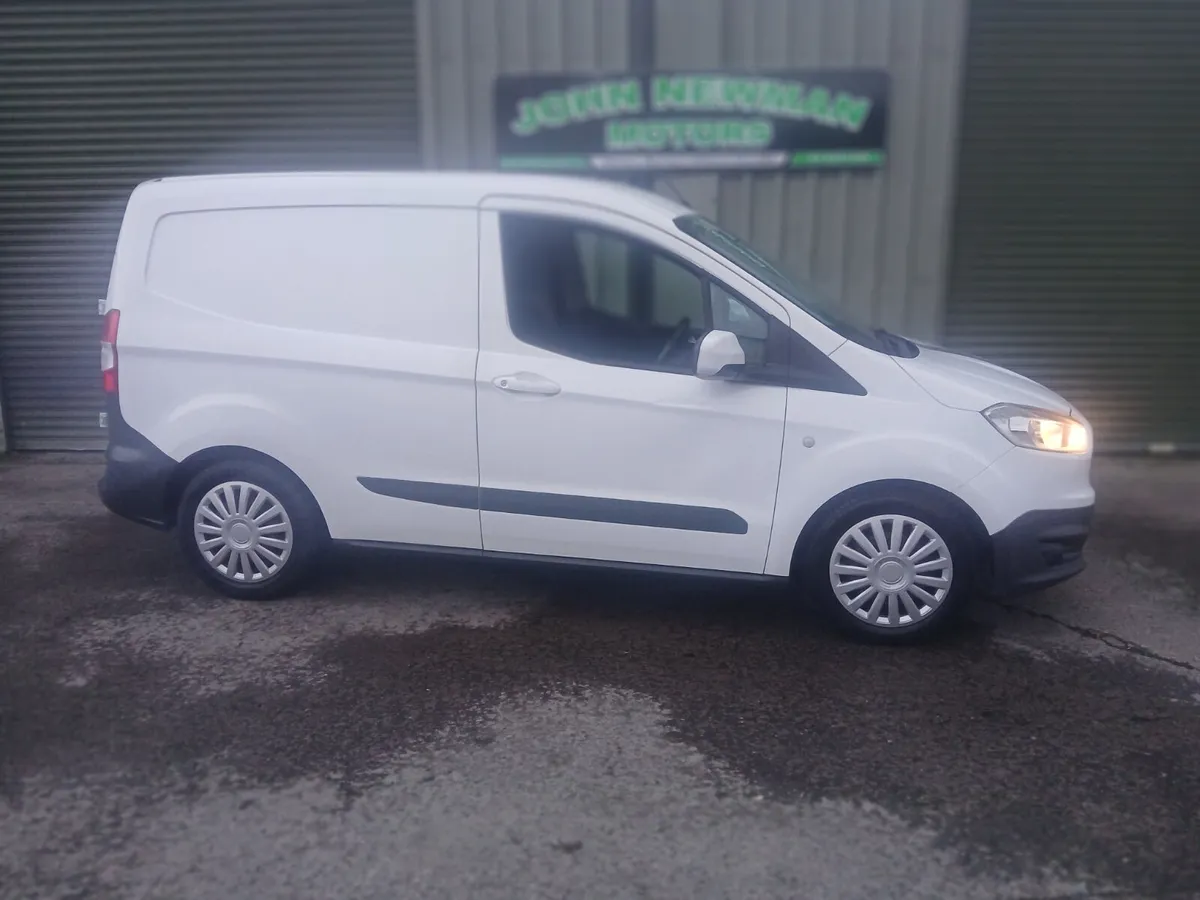 Ford Transit Courier 2017 - Image 1