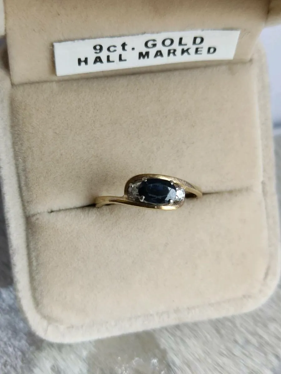 9ct gold, sapphire and diamond ring - Image 3