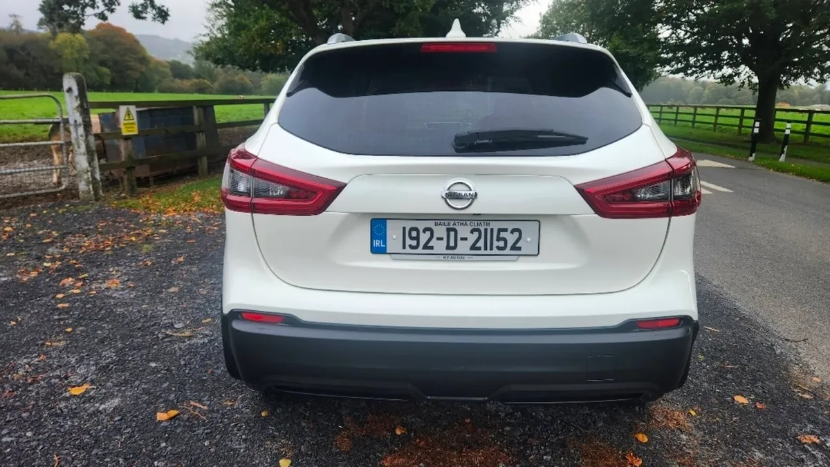 Nissan Qashqai SV Top Spec Van - Image 4