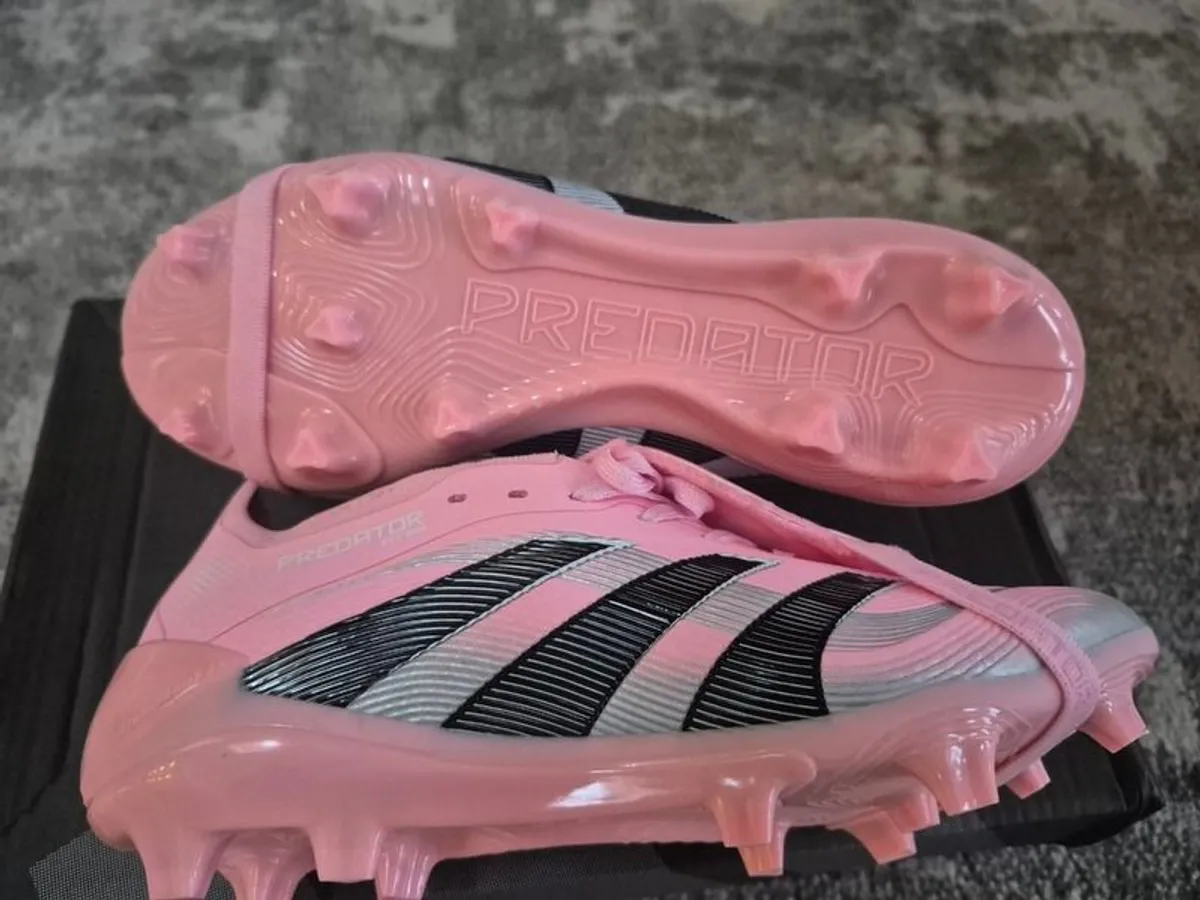 Football Boots - Image 3