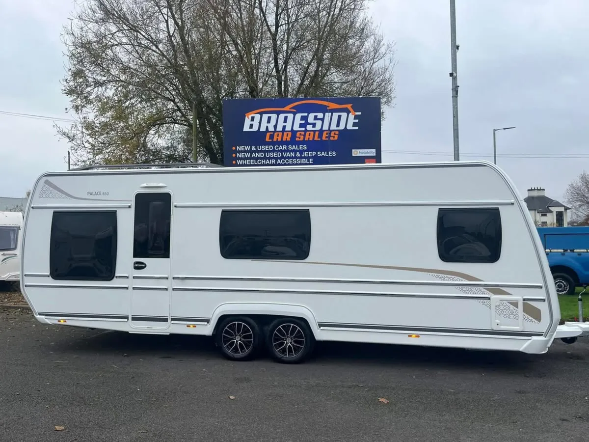 2022 FENDT PALACE 650 5/6 BERTH LUX CARAVAN!! - Image 2