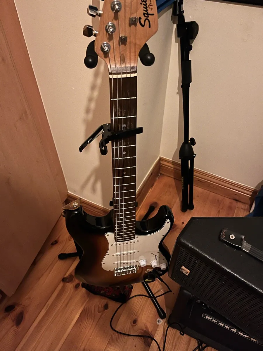 Guitar Bundle with Pedalboard - Image 3