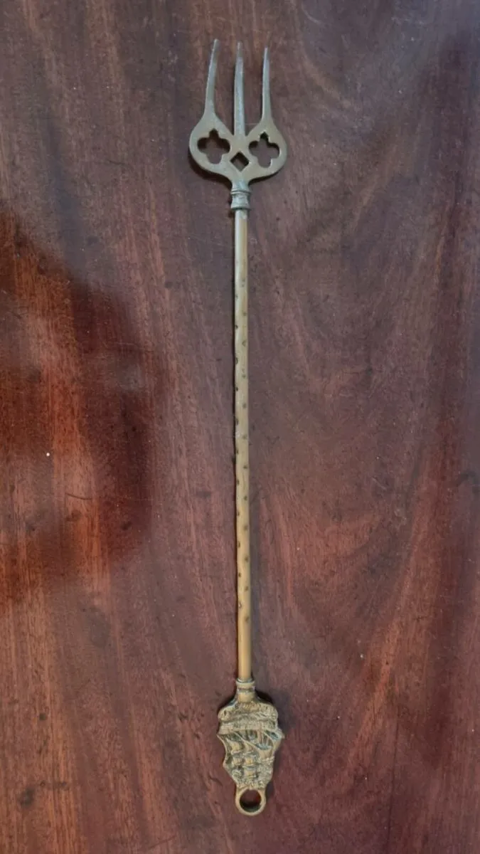 Vintage Brass toasting fork - Image 1