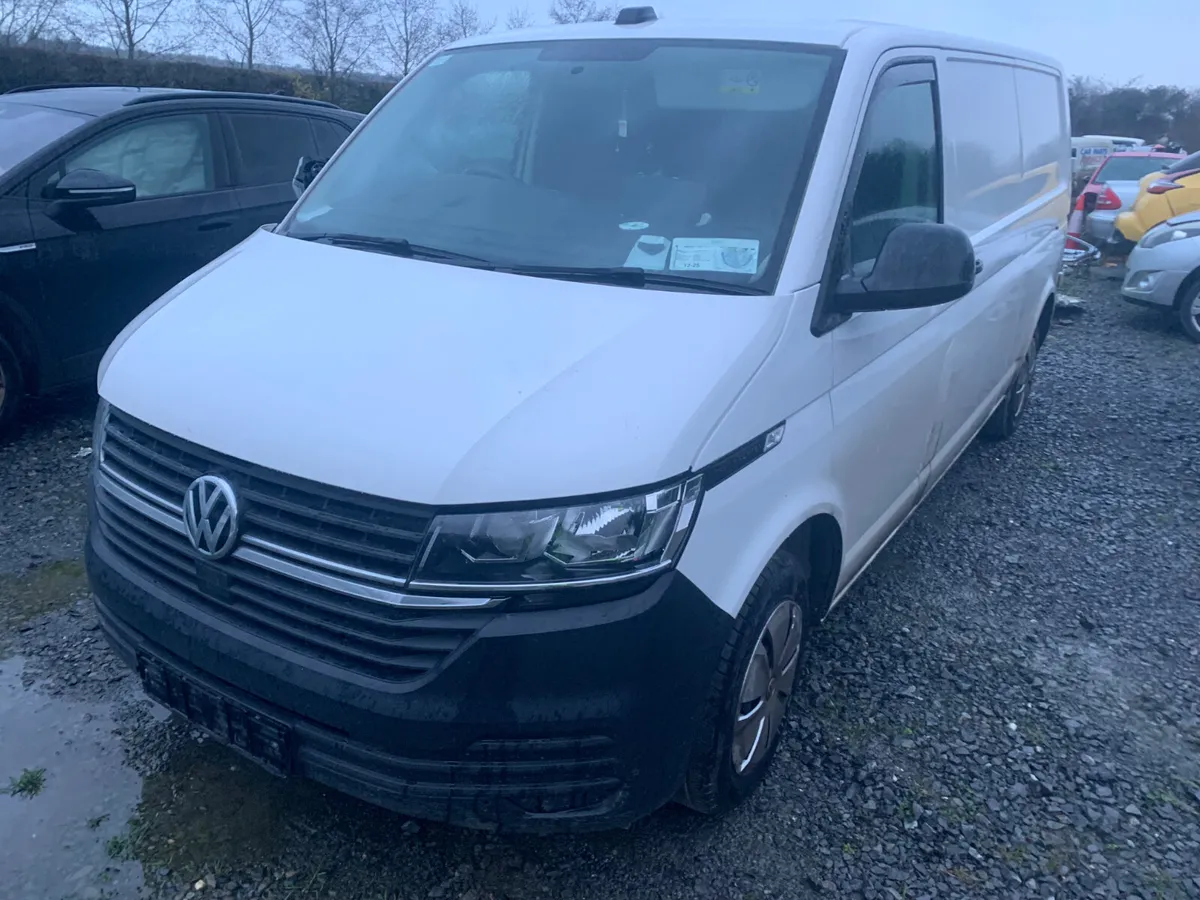 211 VW TRANSPORTER  LIGHTS DAMAGE - Image 1