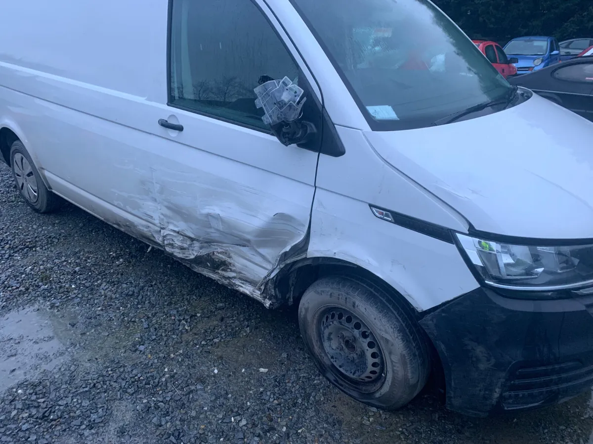 211 VW TRANSPORTER  LIGHTS DAMAGE - Image 4