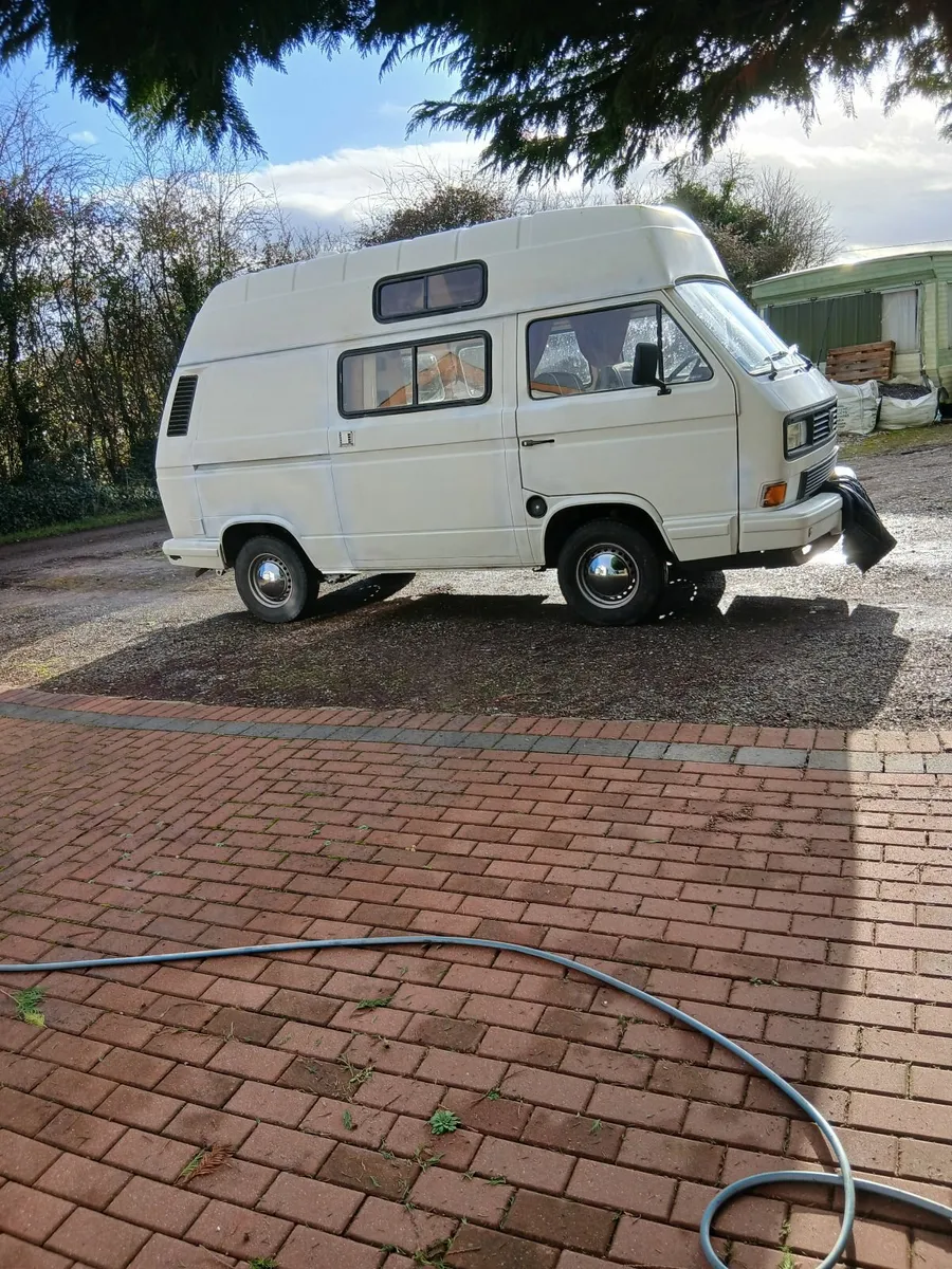 Camper van - Image 1