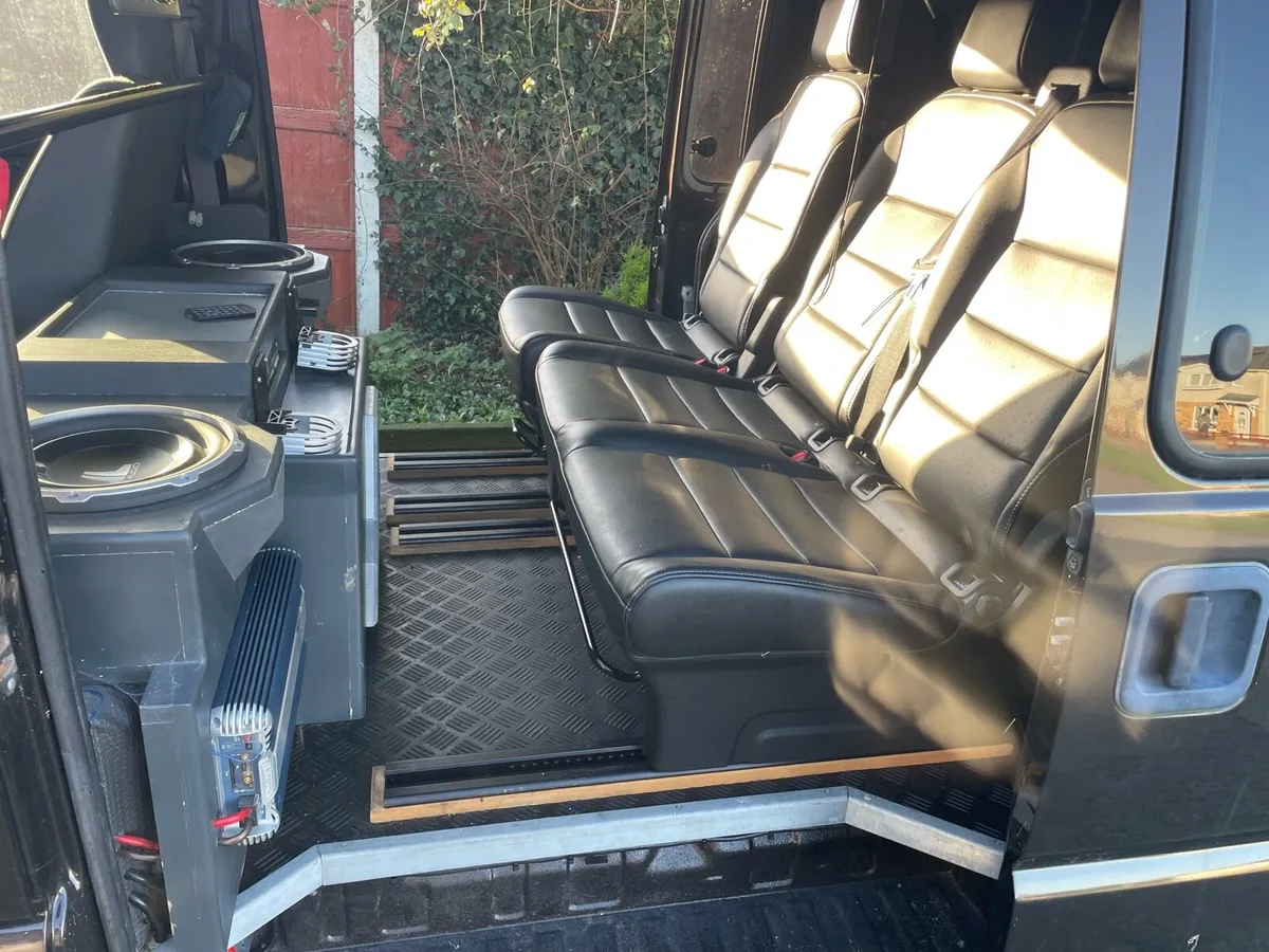 Mitsubishi L300 D - Image 3