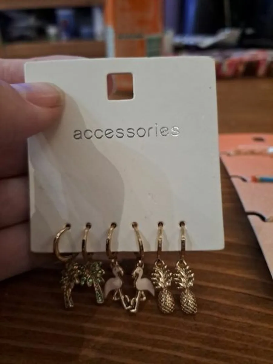 Jewellery earrings and necklaces - Image 4