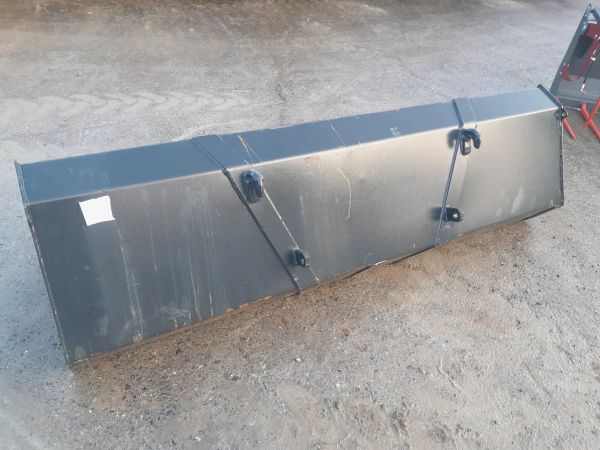 Bucket 8' (18071) - Image 1