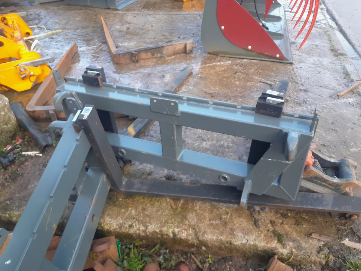 Pallet Forks (18073) - Image 3