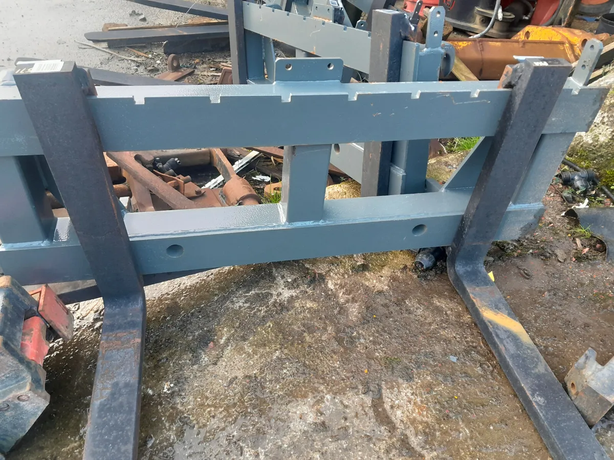 Pallet Forks (18073) - Image 1